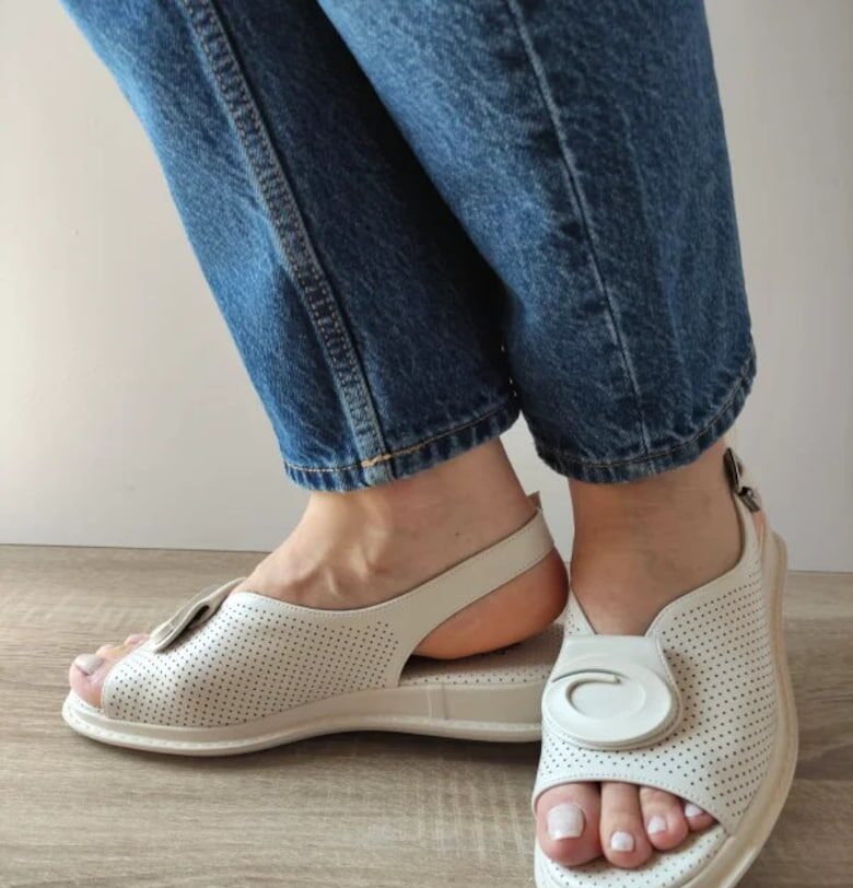 Ежедневни дамски сандали  60026A 52-N Кремави - Кремави Pass