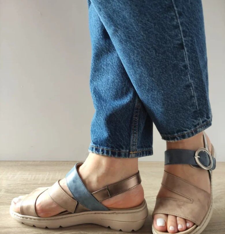 Ежедневни дамски сандали  Su20002T Krabi 15-N бежови със синьо - бежови Suave