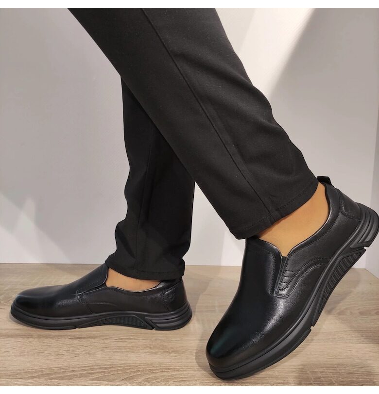 Ежедневни мъжки обувки  Wm831 черни Mels