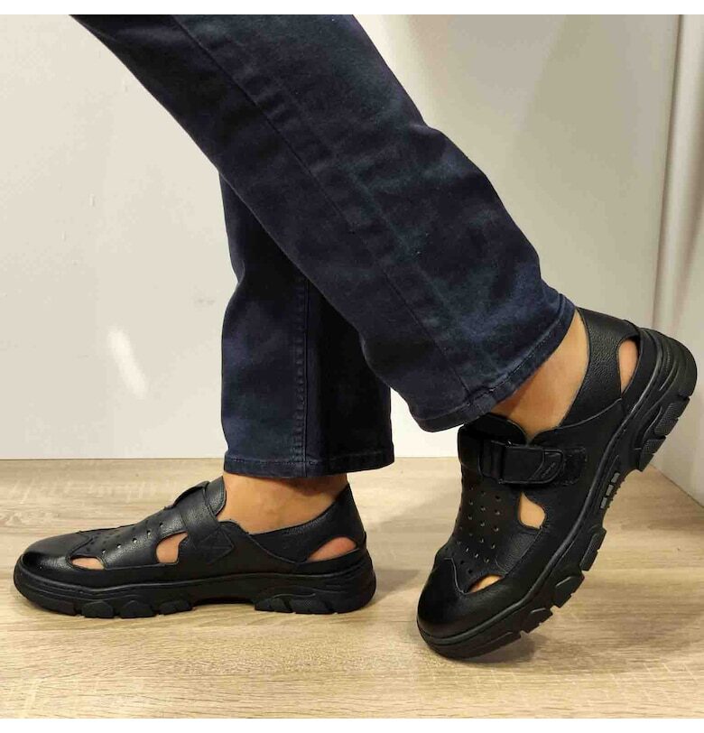 Ежедневни мъжки обувки с перфорация  Wm816 черни - черни Mels