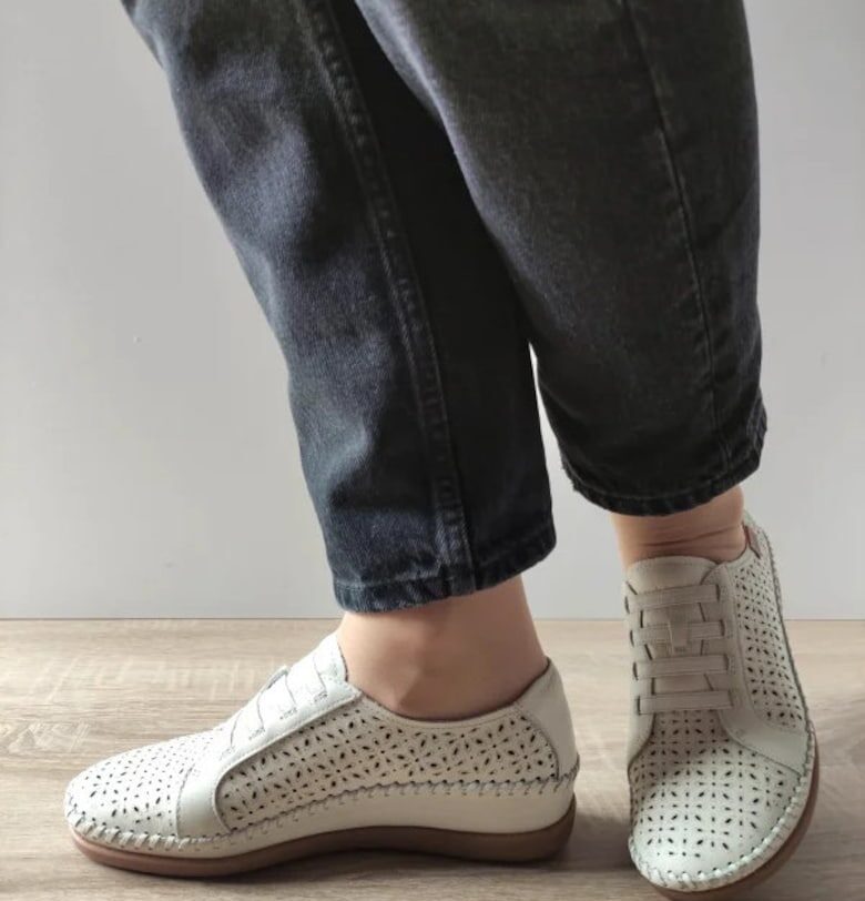 Ежедневни обувки на дупки Дамски  W8K-4890 Бежов - Бежов Pikolinos