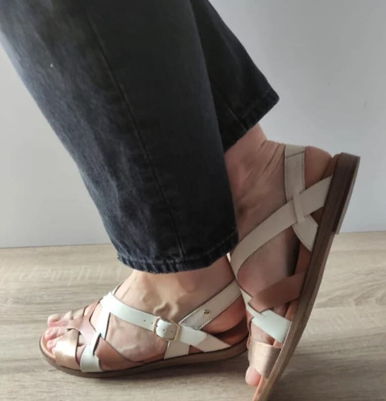 Ежедневни сандали  W8Q-0894C2 кафяво + бежово + златисто - кафяво Pikolinos