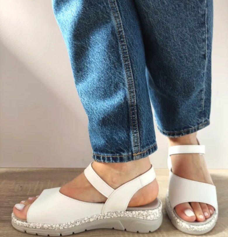 Ежедневни сандали за жени  12528Vt Mostar 13-N Бели Suave