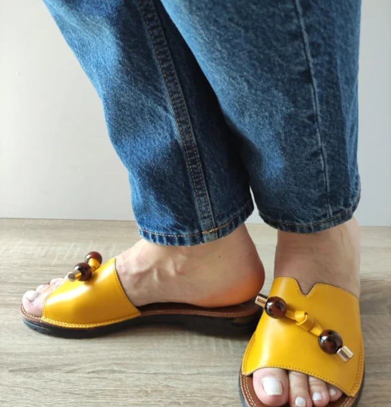 Ежедневно дамско сабо  70448 08-N Жълти - Жълт Pass