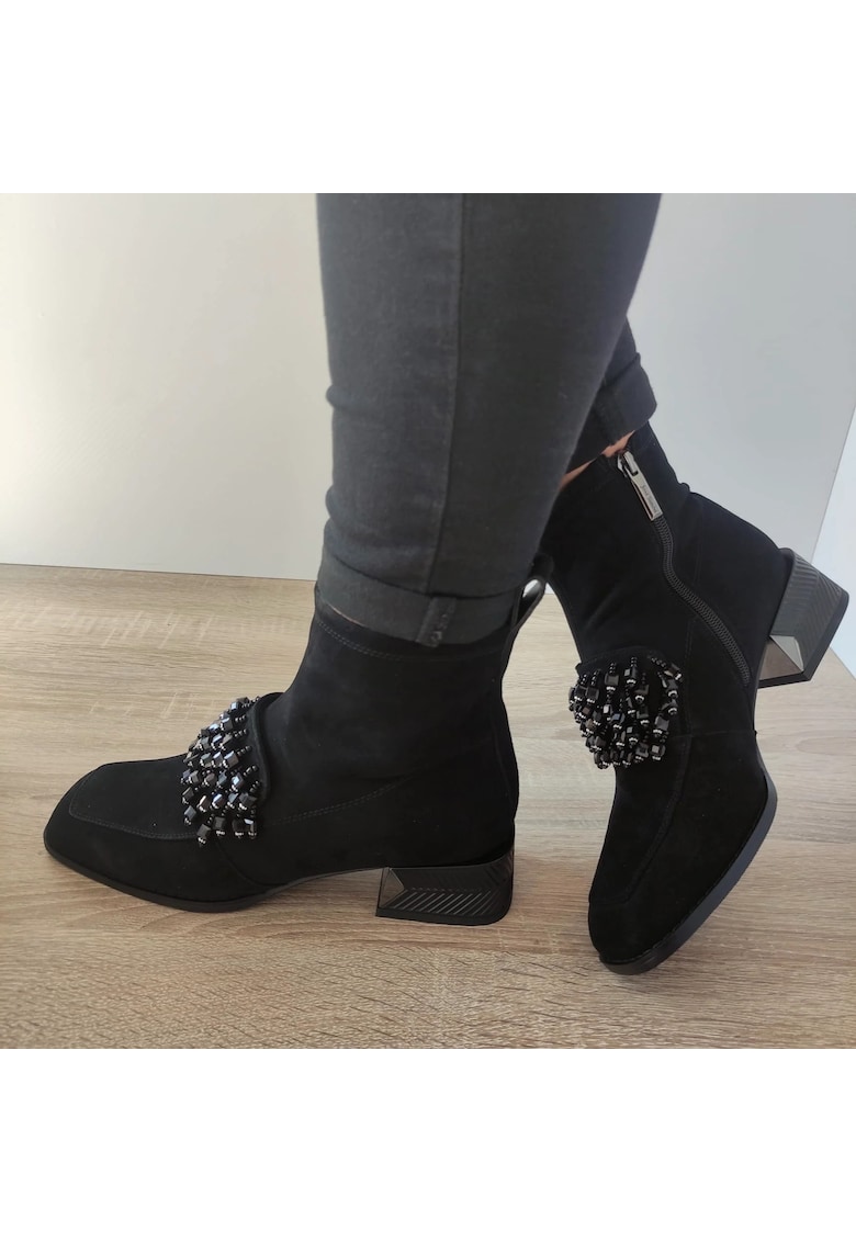 Елегантни дамски боти M12-02 - черно кадифе Jose Simon