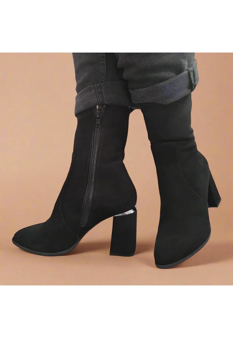 Елегантни дамски боти PERLLA