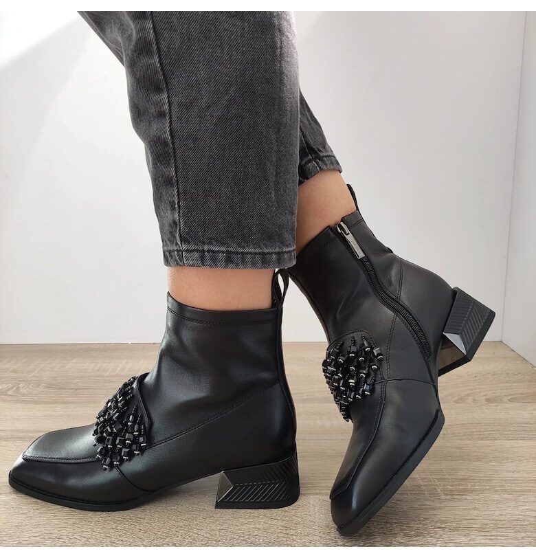 Елегантни дамски ботуши  M12-02A черни Jose Simon