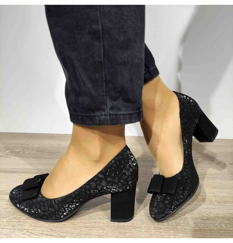 Елегантни дамски обувки  0244 Black - черни Bratex