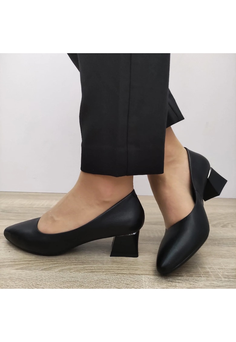 Елегантни дамски обувки 3028 Black - черни FORMAZIONE