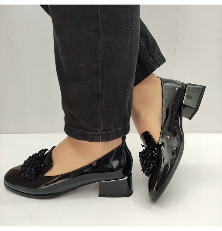 Елегантни дамски обувки  740001B Черен лак - Черен Epica