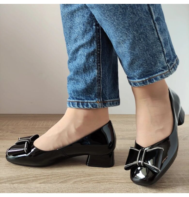 Елегантни дамски обувки  8129 Black Lacquer - Черен лак FORMAZIONE