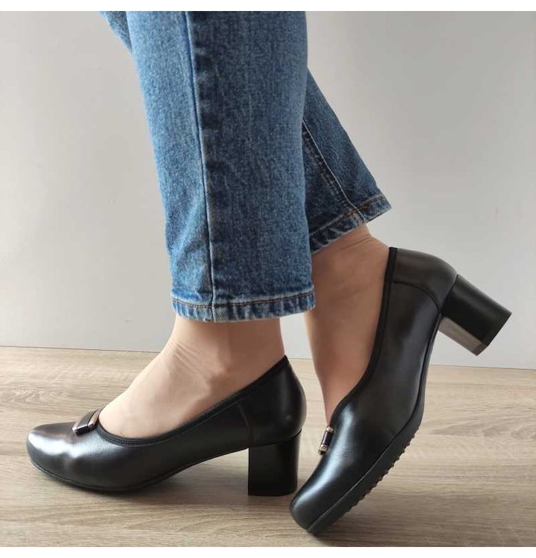 Елегантни дамски обувки  9717.2198 Black - Черни aga