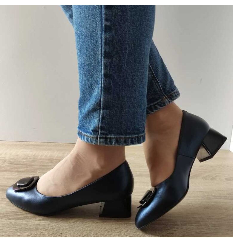 Елегантни дамски обувки Aga Conhpol