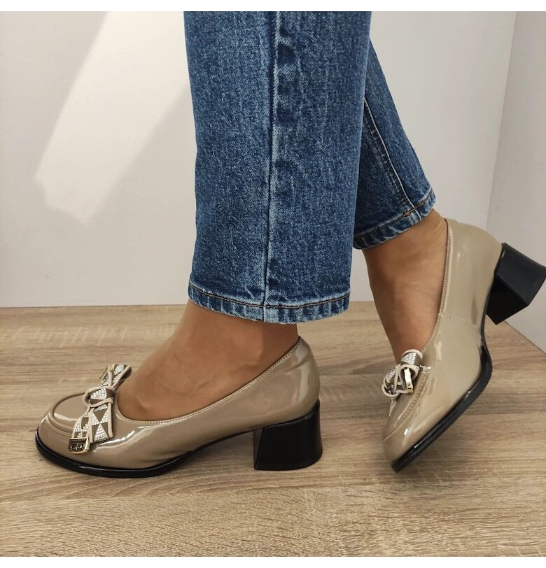 Елегантни дамски обувки  F30 - Бордо лак FORMAZIONE