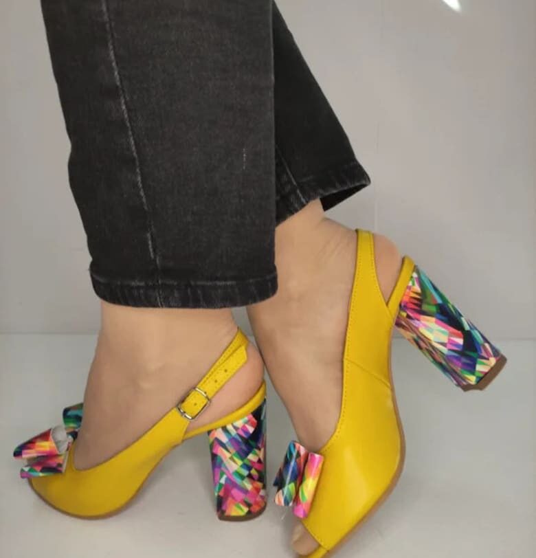 Елегантни дамски сандали  06 жълти с цветен ток - жълти RICO