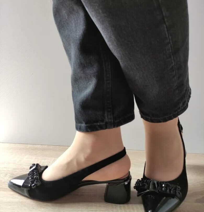 Елегантни дамски сандали  360036 01-I Черен велур + лак - Черни Epica