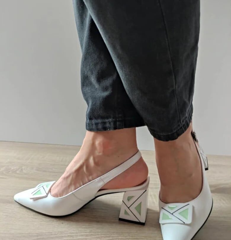 Елегантни дамски сандали  Zp158Ts 13-N бели с вернил - бял Epica