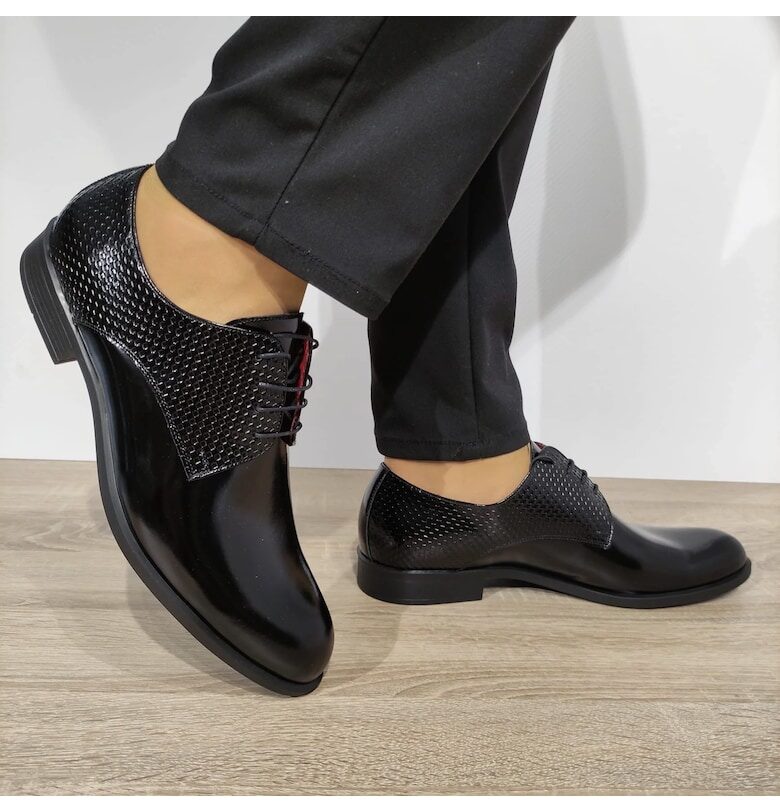 Елегантни мъжки обувки  8816-0017 - черни Conhpol