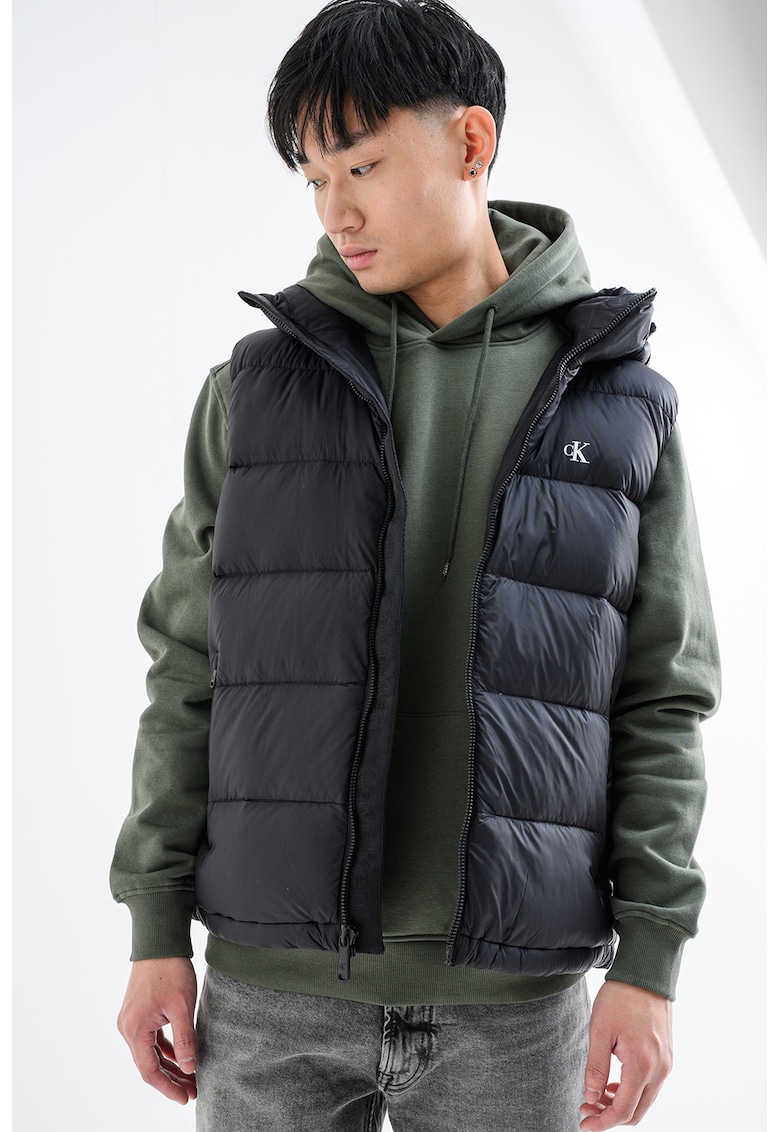 Елек с пухена вата и качулка - Черен CALVIN KLEIN JEANS