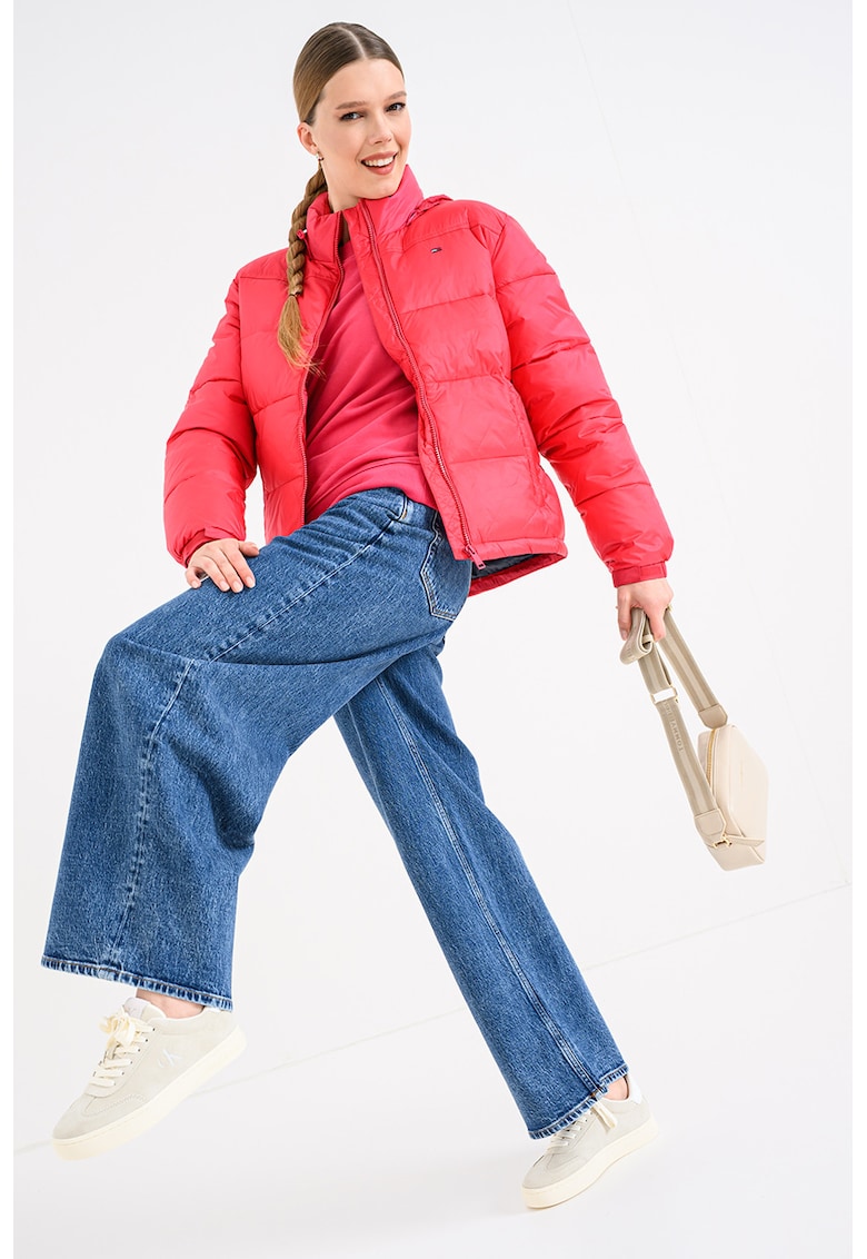 Зимно яке с джобове встрани и вата - Аленочервен Tommy Jeans