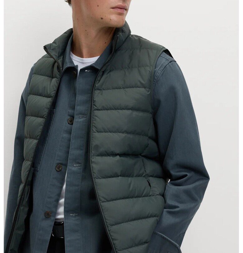 Капитониран елек с джобове с цип - Петролно синьо Marks  Spencer