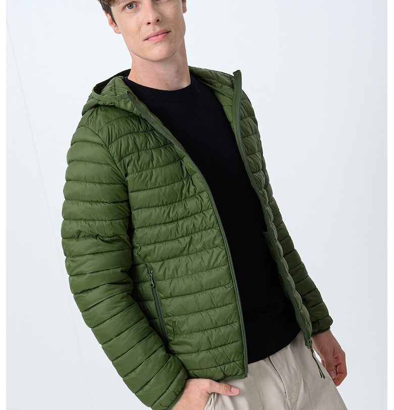 Капитонирано зимно яке с качулка - Тъмно каки United Colors of Benetton