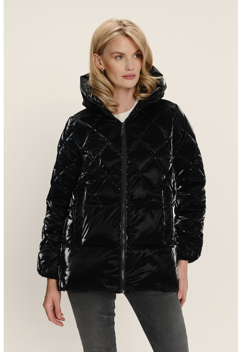 Капитонирано зимно яке с качулка и вата - Черен GreenPoint