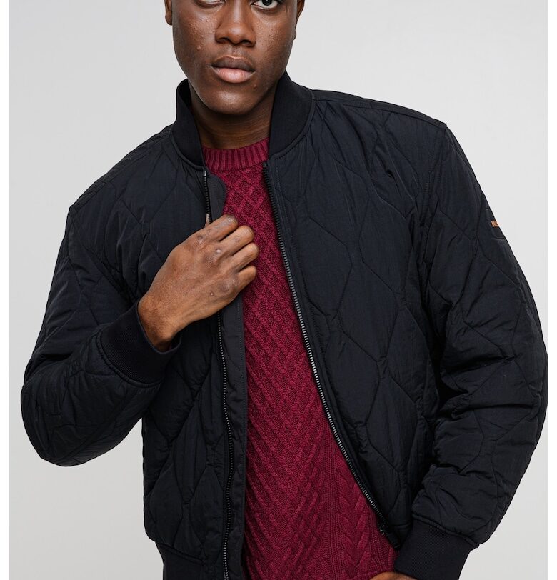 Капитонирано яке бомбър Osnape с цип - Черен BOSS