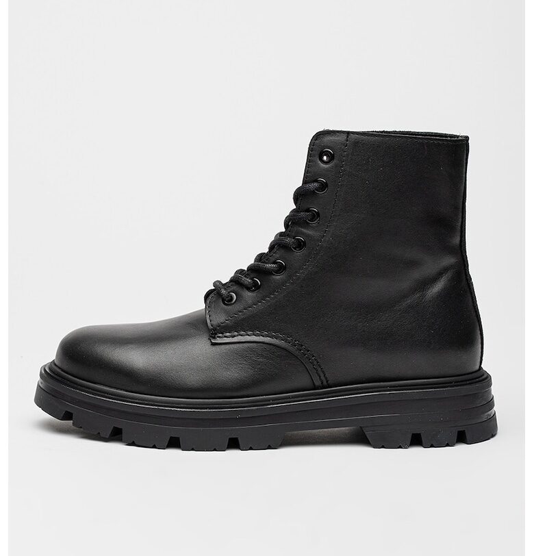 Кожени боти GUESS