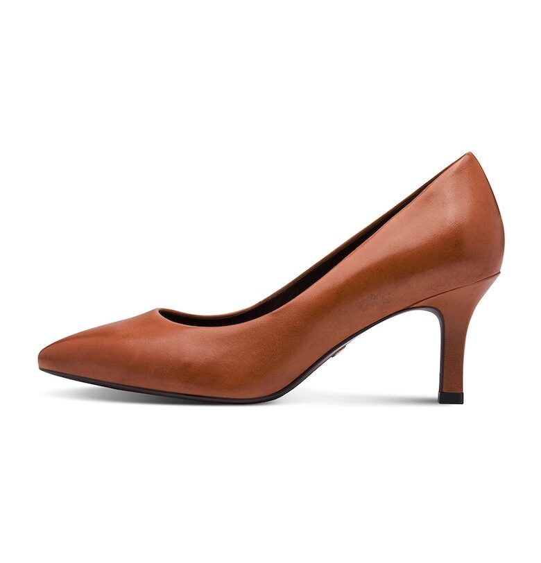 Кожени обувки с остър връх Tamaris