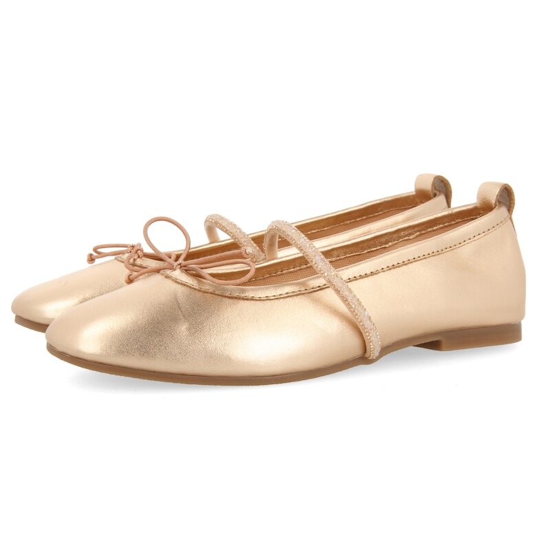 Кожени пантофки с еластични каишки Gioseppo