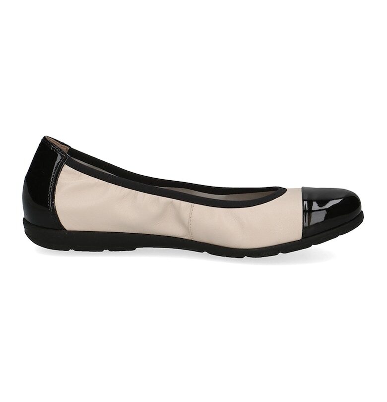 Кожени пантофки с лачени детайли Caprice