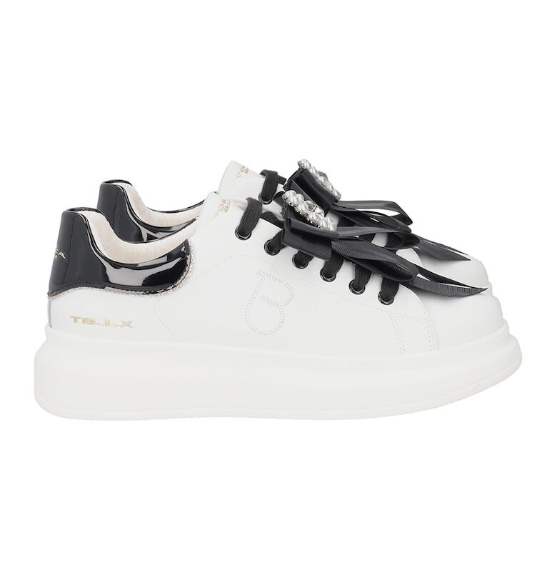 Кожени спортни обувки с лачени зони Tosca Blu