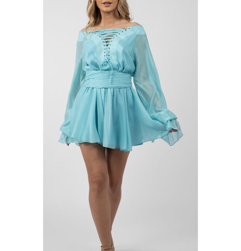 Къса рокля с връзки отпред и широки ръкави Monarh design