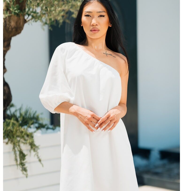 Къса рокля с едно рамо Бяла 17675 uFIT