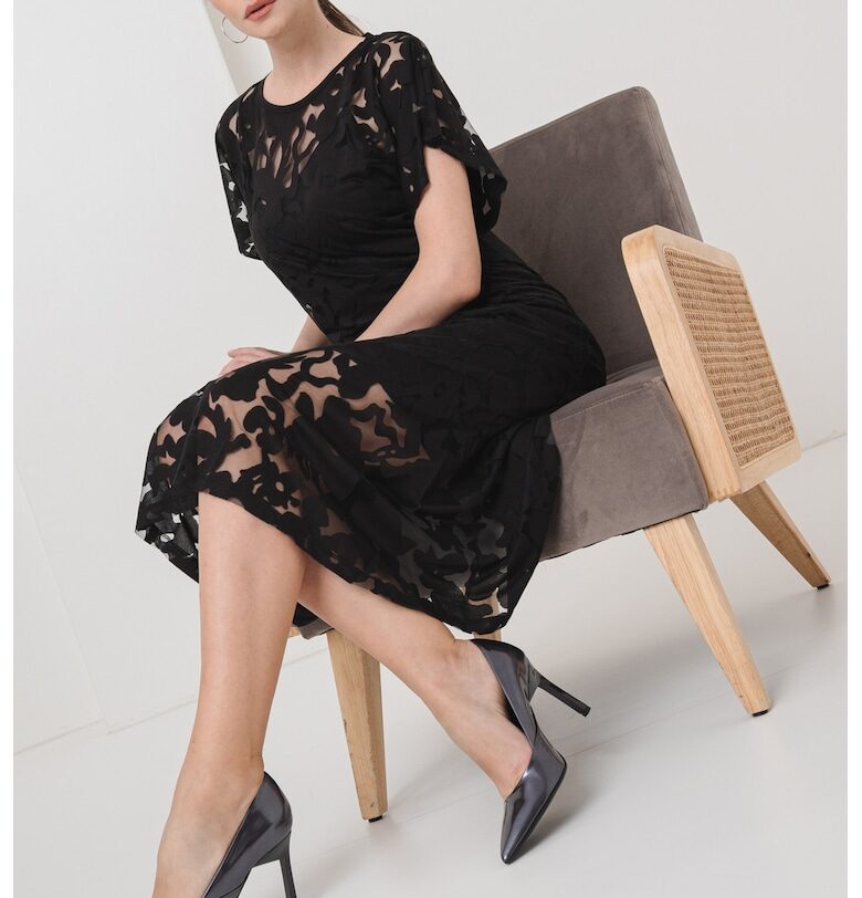 Къса рокля с флорално покритие и странични набирания BOSS