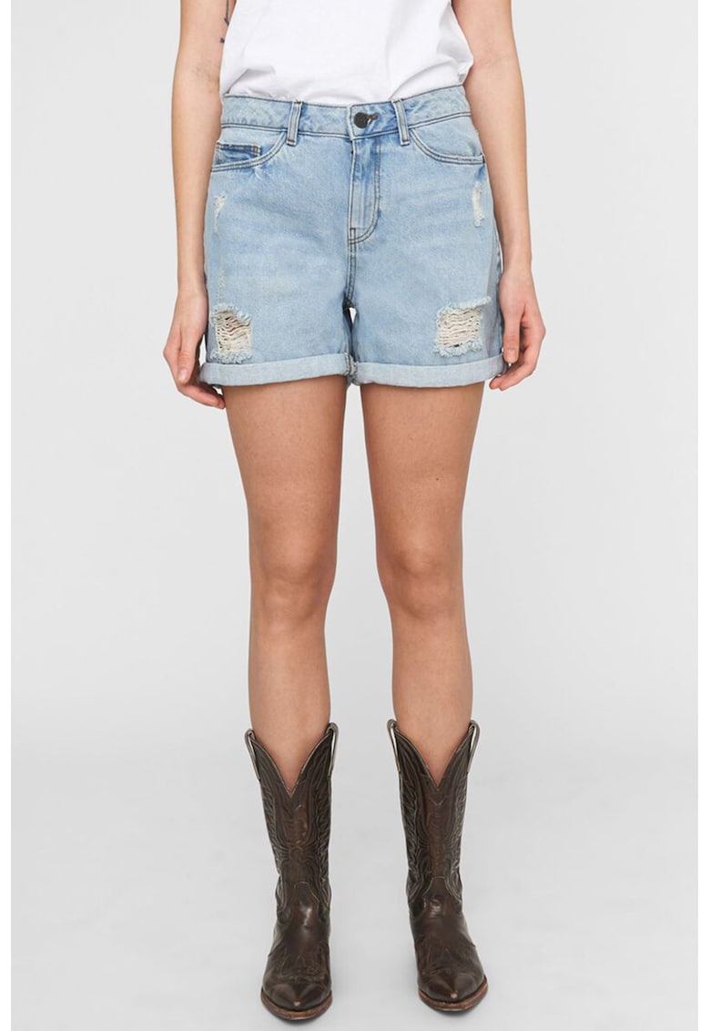 Къси дънки с протрити зони Noisy May