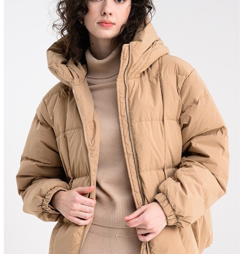 Късо зимно пухено яке с качулка United Colors of Benetton