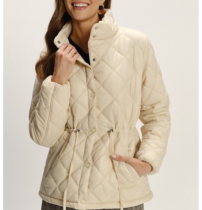 Късо зимно яке с висока яка - Бежов GreenPoint