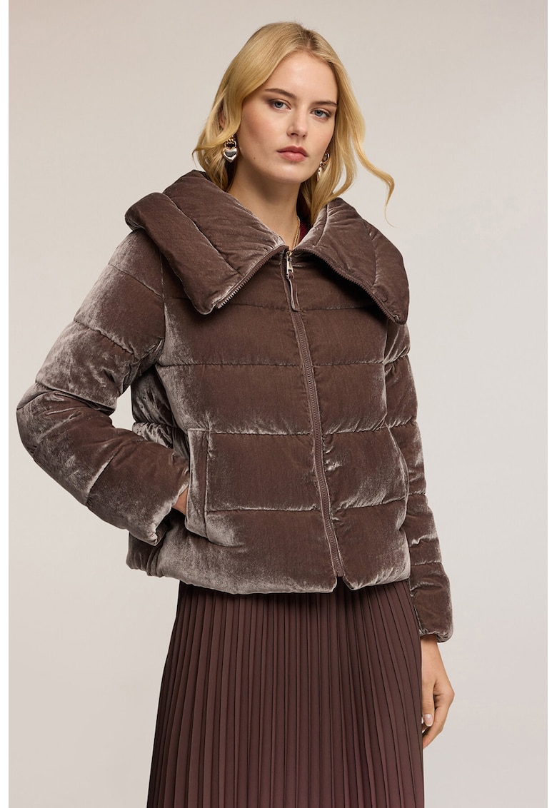 Късо зимно яке с уголемена яка Motivi