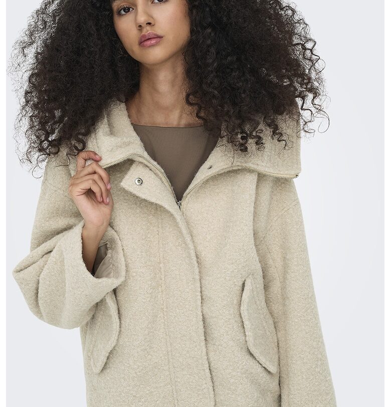 Късо палто от еко пух с висока яка - Тъмнобежово JdY