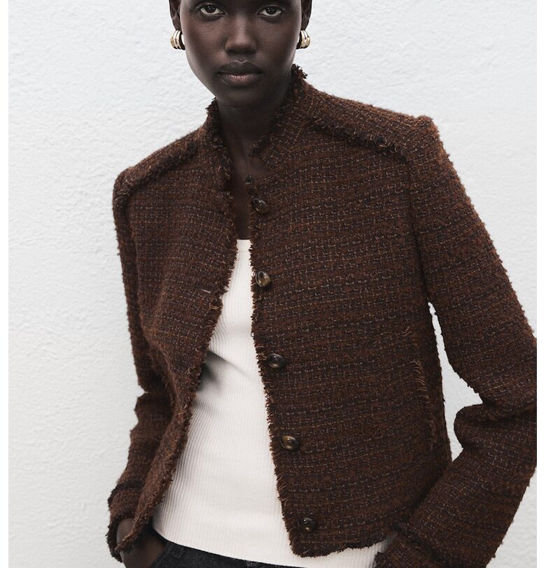 Късо яке с копчета Mango