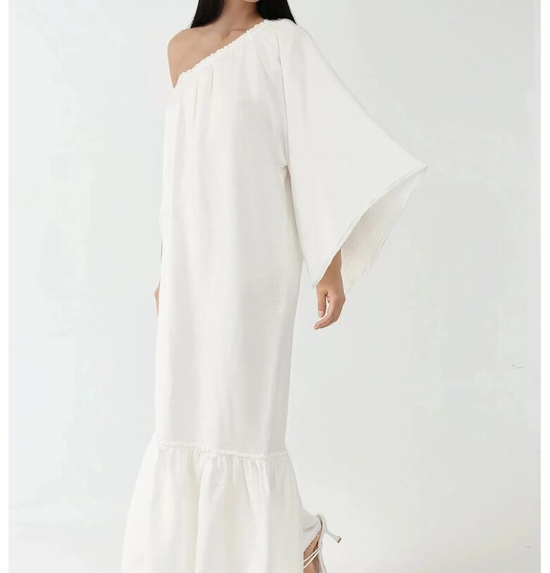 Макси рокля -  асиметрична яка - голи рамене - бяла - текстил HiCCUP