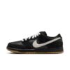 Маратонки  - - - - - - - - - - - - - - - - - - - - - - Nike