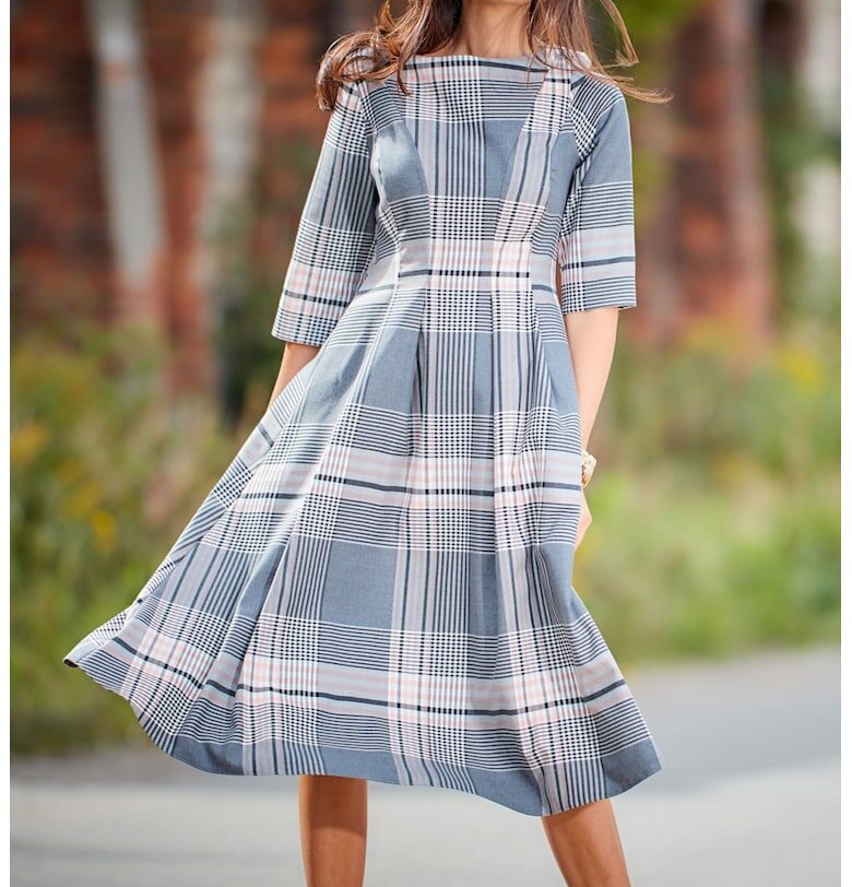 Миди рокля на карета с три четвърти ръкави A334 awama