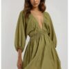 Мини рокля  V-образно деколте - дълъг ръкав - зелена - текстил HiCCUP