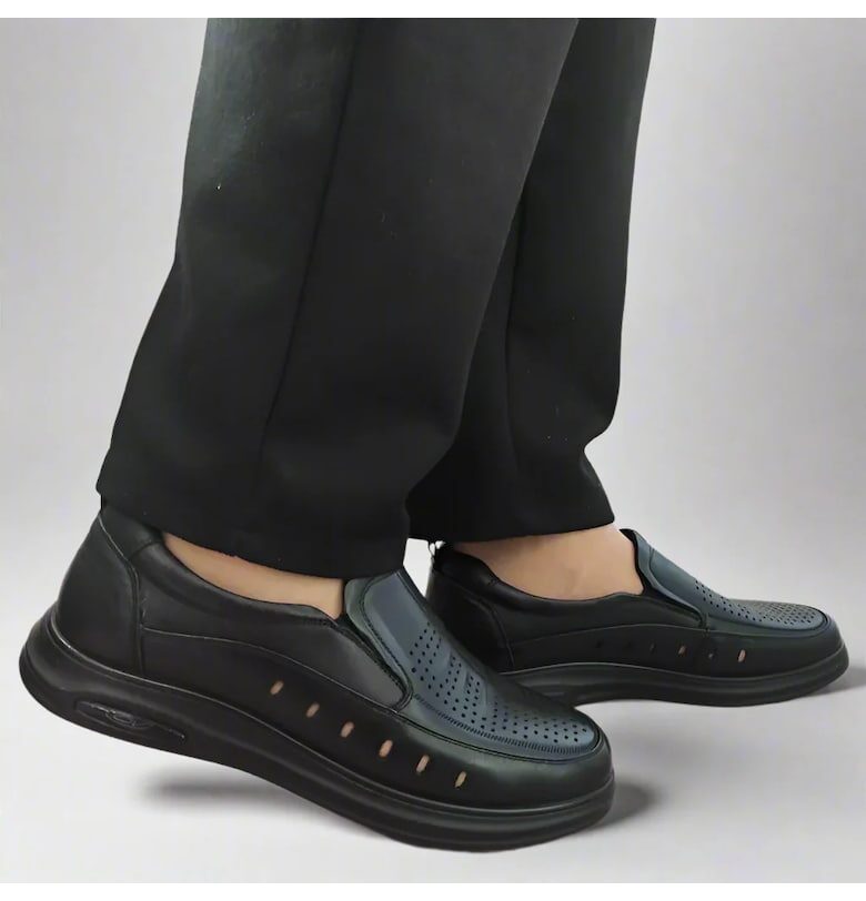 Мъжки ежедневни перфорирани обувки  19156 Черни - Черно Mels