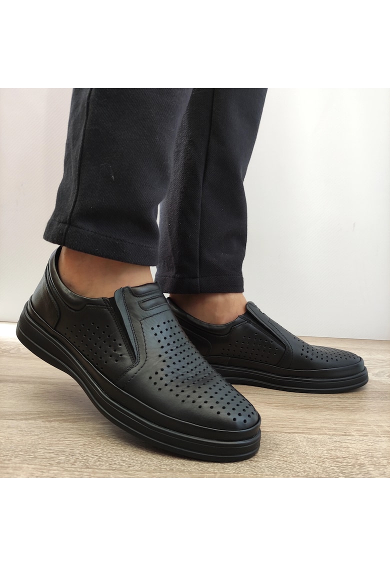 Мъжки перфорирани обувки 207637 Black - Черни Nicolis