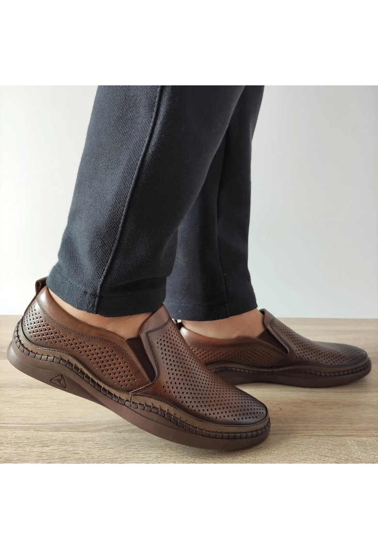 Мъжки перфорирани обувки 640003B 02-N Кафяв - Кафяв Otter