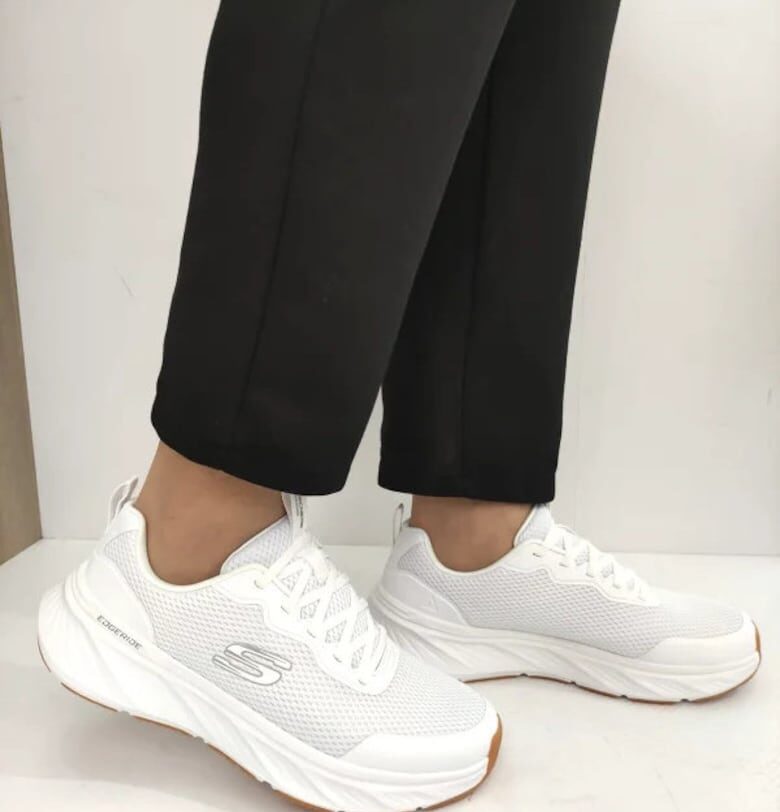 Мъжки спортни обувки  232835 Wht - бели - Skechers